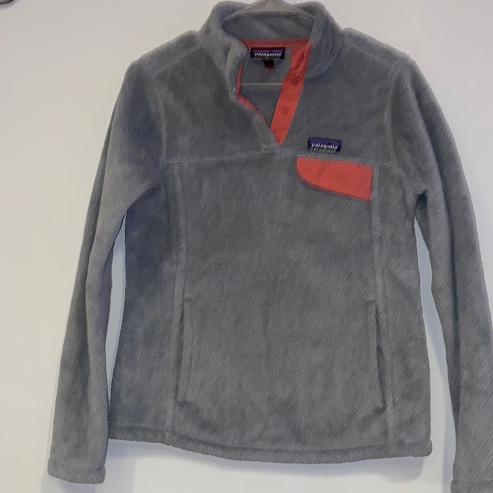 Patagonia small sweatshirt
